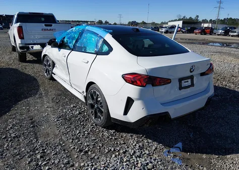 2026 BMW 228 Gran Coupe z USA, uszkodzony, nr VIN WBA83GG04T7U97684